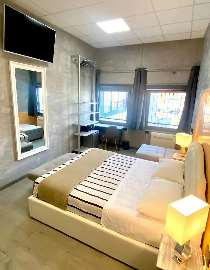 Hotel Tech Brembate 0*,